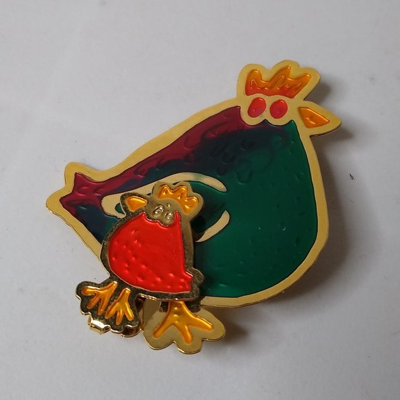 Jewelry - Fantastic Green And Red Chicken Brooch